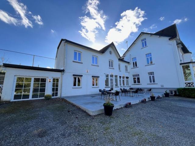 La Villa Blanche Spa Bagian luar foto